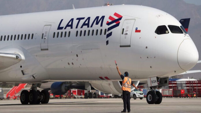 LATAM proyecta 81% de operación en octubre y retoma 5 rutas en Sudamérica