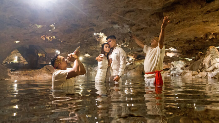 Ceremonia de Boda Maya en Cenote San Ignacio
