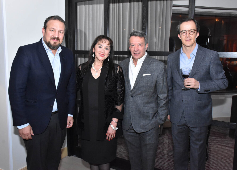 Roberto Trauwitz Echeguren, Director General de Pe-Tra; Yarla Covarrubias, Directora Comercial México de AMResorts; Gonzalo del Peón, Group President para AMR Collection Americas & Global y Comercial; y Sergio Rascón, Vicepresidente de Desarrollo de Apple Leisure Group.