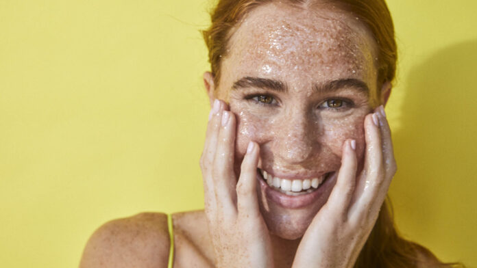 ¿Cada cuánto tiempo debemos exfoliar la piel?