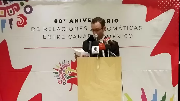 El vocero de la embajada de Canadá en México, al hacer el anuncio.