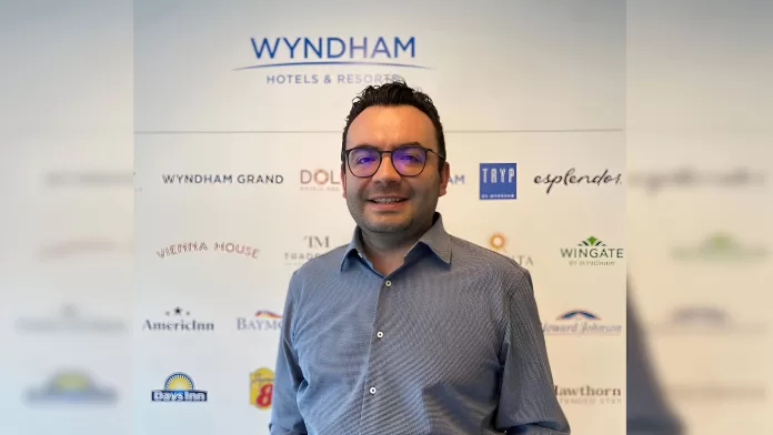 Andrés Bernal, líder de ventas globales en Wyndham Hotels & Resorts para LATAM